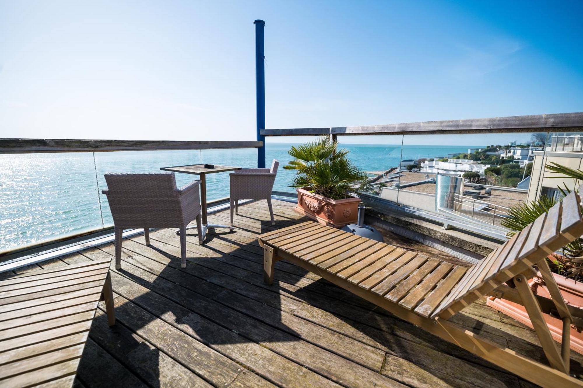 Logis Hotel - La Petite Rade Le Havre Buitenkant foto