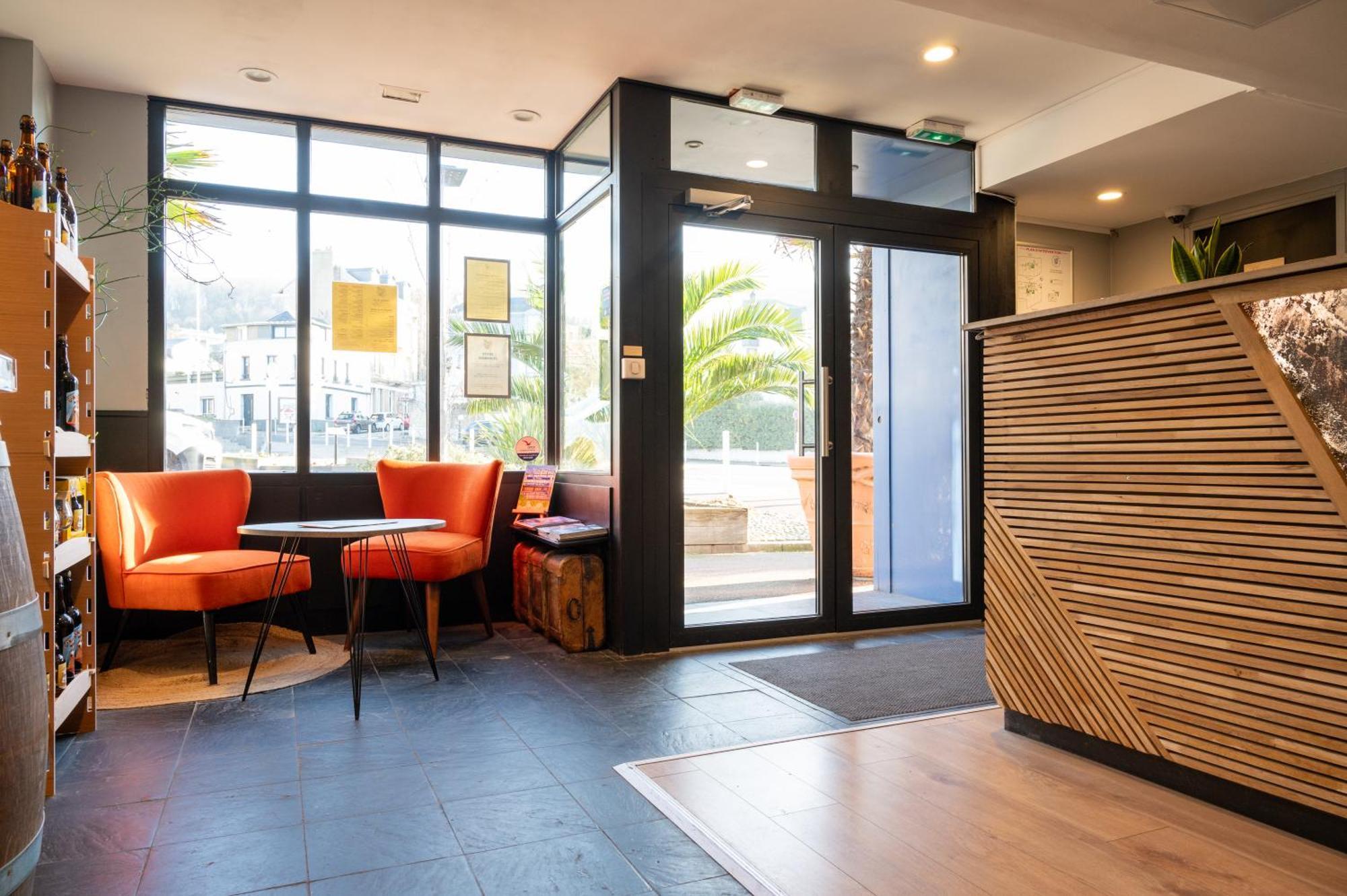 Logis Hotel - La Petite Rade Le Havre Buitenkant foto